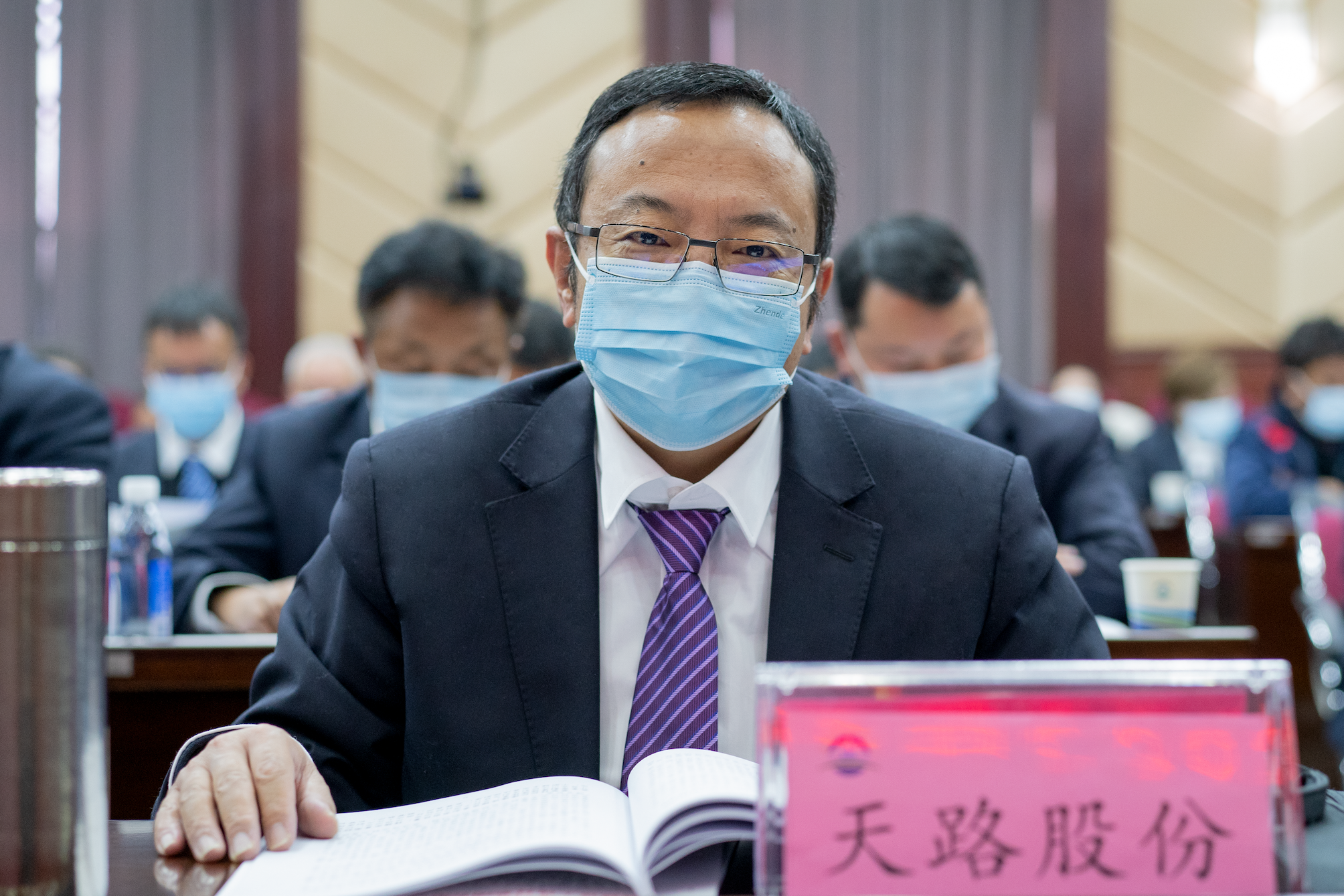 276381549512767796778183771 西藏天路的副本.png